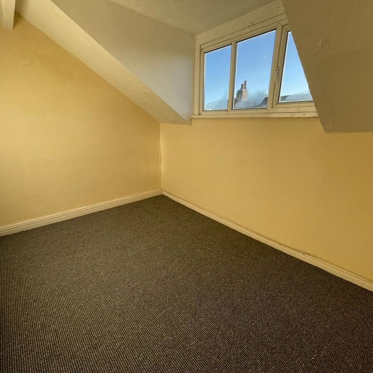 4 bedroom terraced house to rent - Photo 1