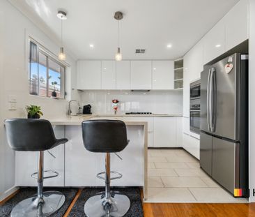 Renovated 3 Bedroom Home - Photo 5