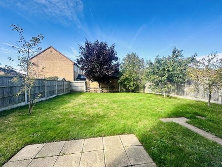 3 bedroom detached house to rent - Photo 3