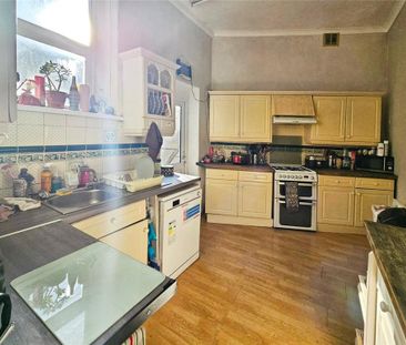 1 bedroom in a house share to rent - Photo 6