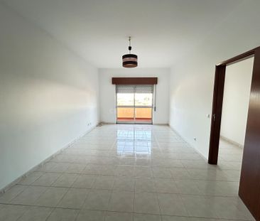 Apartamento T2 +1 para arrendar em Faro - Photo 6