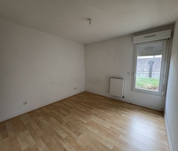 Location Appartement 2 pièces 54m² LE PEAGE DE ROUSSILLON 38550 - Photo 2