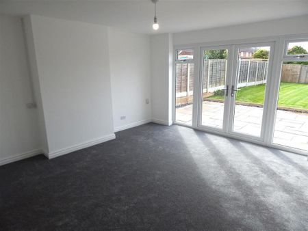 3 bedroom link detached house to rent - Photo 2