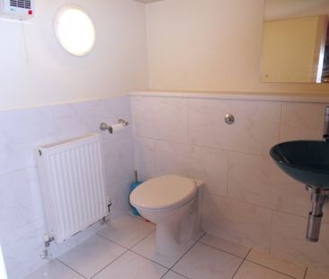 Sprinkwell, 1 Bradford Road, Dewsbury, West Yorkshire, WF13 - Photo 2