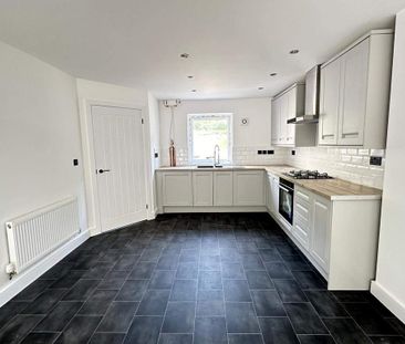 3 bedroom terraced house to rent - Photo 6