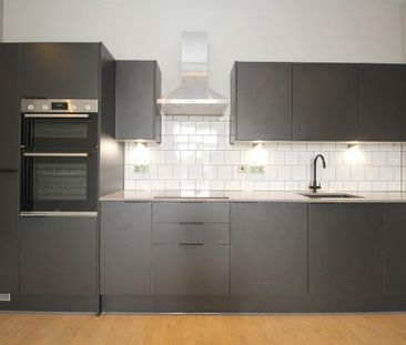 1 bedroom penthouse to rent - Photo 5