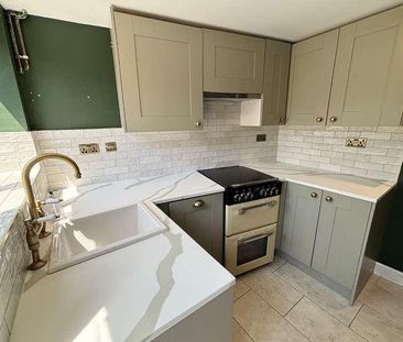 High Street, Sutton Veny, BA12 - Photo 5