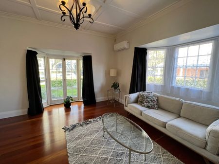 21A Oak Street, Royal Oak, Auckland - Photo 2