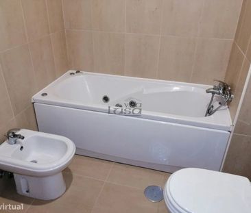 Rio Tinto, Aveiro - Photo 1