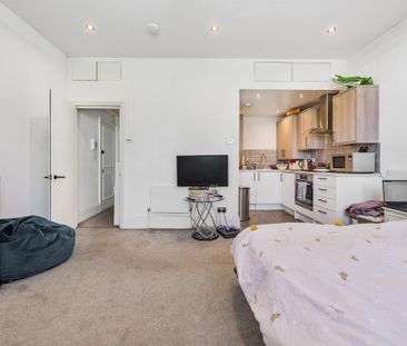 Studio to rent - Photo 6