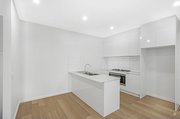 13 Glisten Way, Craigieburn VIC 3064 - Townhouse For Rent | Domain - Photo 1