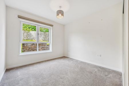3 bedroom apartment to rent - Photo 4