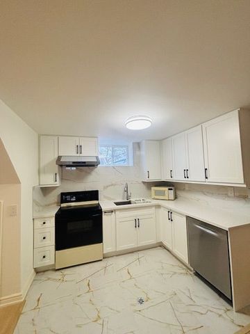 For Lease - 1 Ottawa Court, Aurora, Ontario - Photo 4