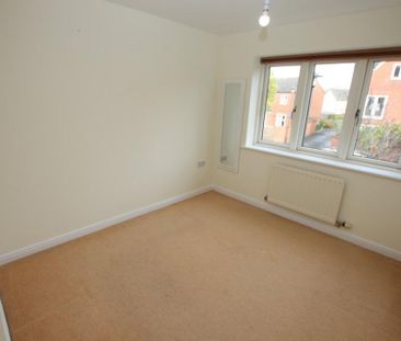 4 bedroom terraced house to rent - Photo 2