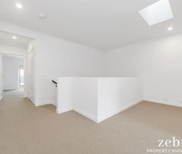 3-Storey Living! - Photo 5