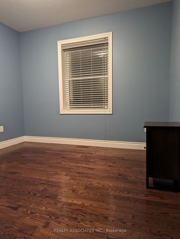 For Lease - 1315 Crossfield Bend, Mississauga, Ontario - Photo 4