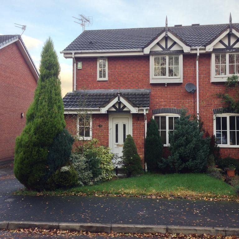 3 bedroom semi-detached house to rent - Photo 1