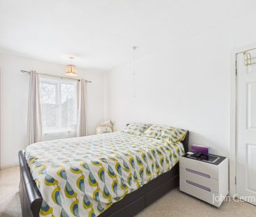 3 bedroom semi-detached to let - Photo 4