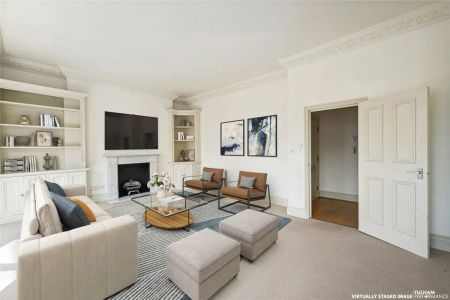 3 bedroom flat in South Kensington - Photo 4