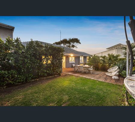 13 Elouera Way, City Beach, WA 6015 - Photo 2