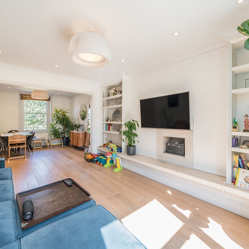 St. James Gardens, Holland Park, W11, London - Photo 1