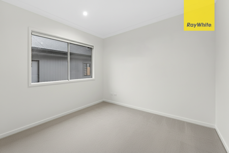 Near-New Metricon Home, 4 Bedrooms, 2 Living Areas, Ducted A/C, Solar +Premium Location - Photo 4