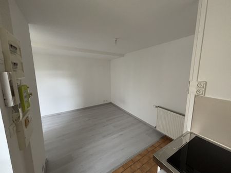 Location Appartement 1 pièce 15m² AMIENS 80000 - Photo 2