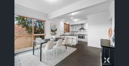 Family Living in a Convenient Glen Waverley Pocket - Photo 5