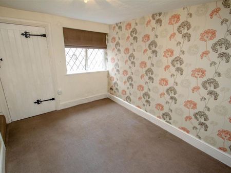 2 bedroom cottage to rent - Photo 2