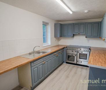 3 bedroom semi-detached house to rent - Photo 6