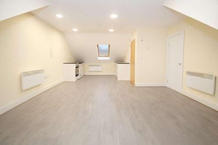 Delta Park, Wilsom Road, Alton, Hampshire, GU34 - Photo 5