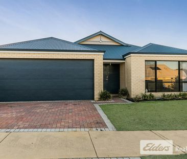 Large Family Home in great Location !! - Photo 1