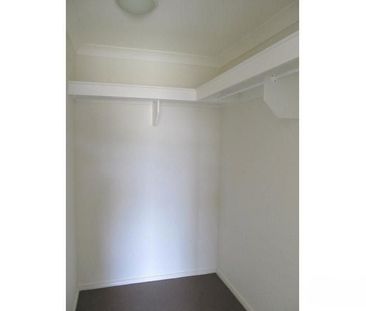 For Lease: Spacious & Contemporary Family Home in Tranquil Bahrs Sc... - Photo 1