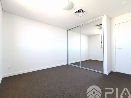 TWO BED ROOM APARTMENT. GREAT LOCATION - Photo 2