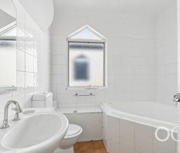 Open the Door To Parkside Living in Prestigious Kensington - Photo 6
