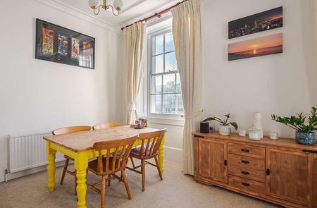 Claverton Street, London, SW1V - Photo 2