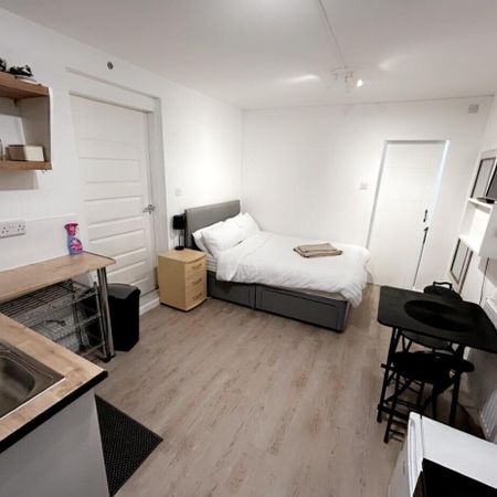 The Moorings, CV1, Coventry - Photo 3