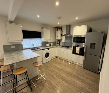 All Professional House Share - Bills Included - Cardiff Room 2 - Photo 3