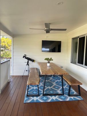 Greenslopes - Photo 1