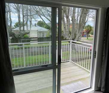 Upstairs flat in quiet block of eight. - Photo 1