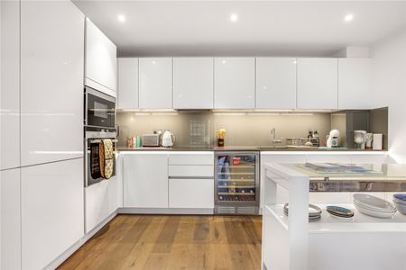 Central Avenue, London, SW6 - Photo 3