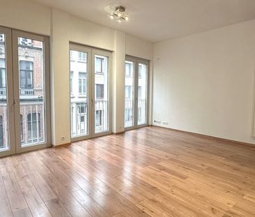 Appartement te huur in Antwerpen voor € 875 met 1 slaapkamer - Foto 5