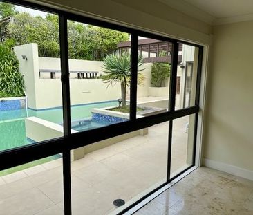 Absolute Executive Home - Photo 2