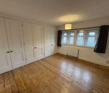 2 bedroom end of terrace house to rent - Photo 3