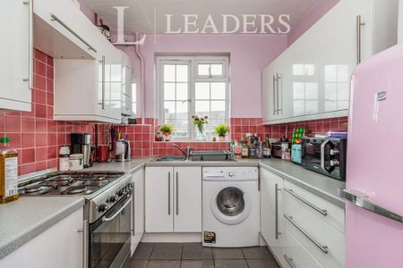 1 bedroom flat to rent - Photo 5