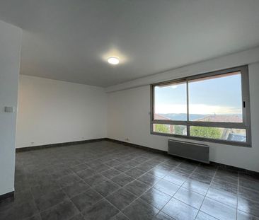 Location Appartement 2 pièces 44m² AUBENAS 07200 - Photo 2