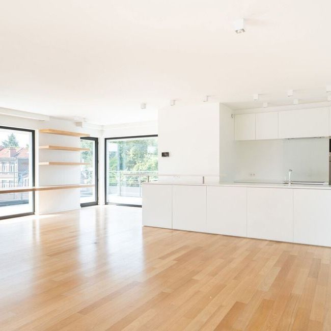 Penthouse te huur in Ukkel voor € 3.400 met 3 slaapkamers - Foto 1
