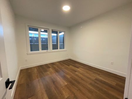 Brand New Suite in Grandview Heights Neighbourhood - Photo 2