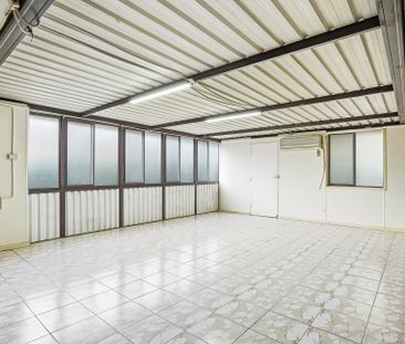 Spacious 4-Bedroom Family Home with a Spacious Sunroom & Large Outd... - Photo 6