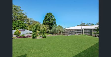 Three Bedroom Home in Mapleton - Photo 2